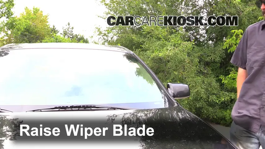 2002 Lincoln LS 3.9L V8 Windshield Wiper Blade (Front) Replace Wiper Blades